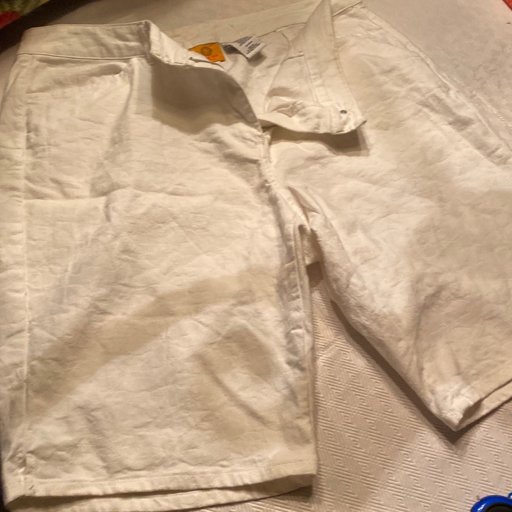 Ruby Road white short